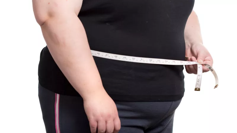 4 عادات خاطئة تسبب تراكم الدهون في جسمك