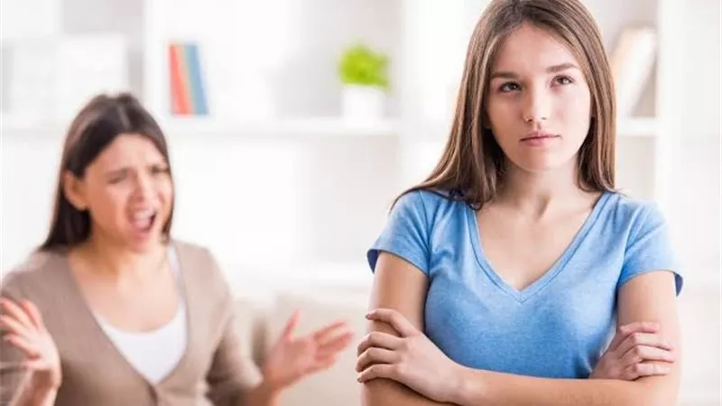كيف اتعامل مع ابنتي الحقودة التي لا تسامح بسهولة؟