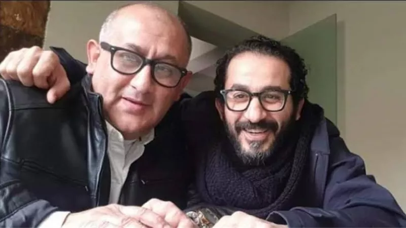 أحمد حلمي يشارك جمهوره قصة مؤثرة عن شقيقه الراحل