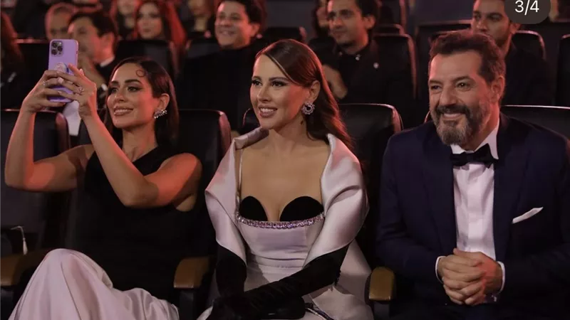 الأسود يطغى على إطلالات النجمات في افتتاح مهرجان الجونة السينمائي (صور)