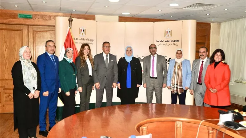 بنك مصر يضخ 300 مليون جنيه لدعم مشروعات التمكين الاقتصادي بقرى «حياة كريمة»