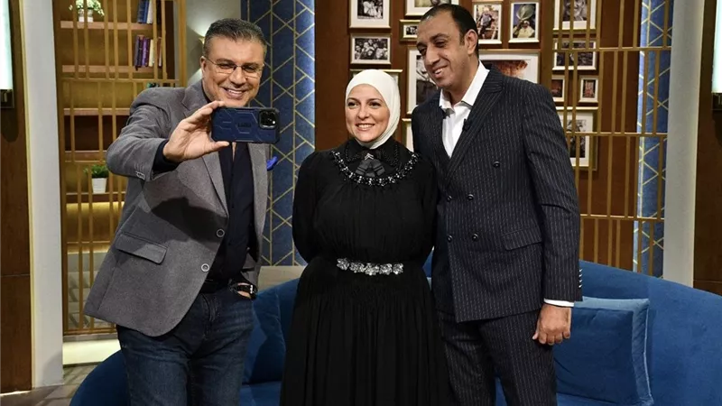 الإعلامية دعاء فاروق تصدم الجمهور بفارق العمر مع زوجها (فيديو)