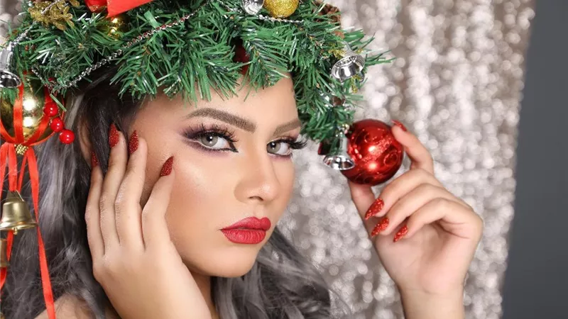 أفكار مختلفة لمكياج جذاب في احتفالات رأس السنة 2024