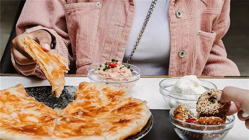 حلمت أنني آكل الفطير في المنام «ما تفسير ذلك؟»