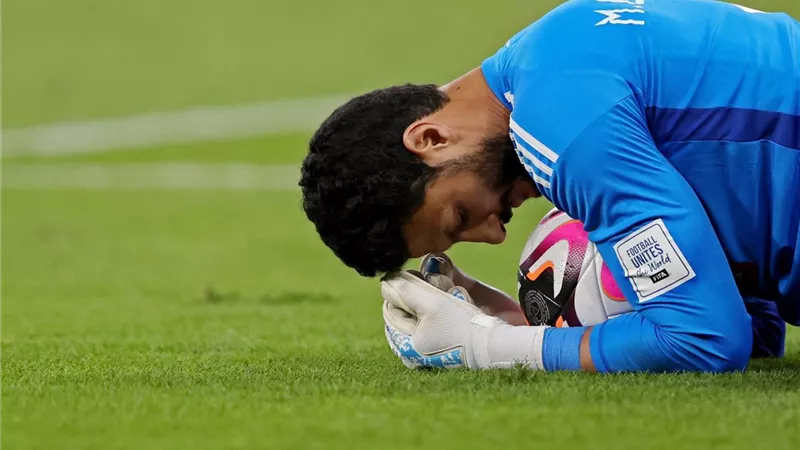 محمد الشناوي يرد على أنباء انتقاله للدوري السعودي بعد مباراة الأهلي وأوراوا