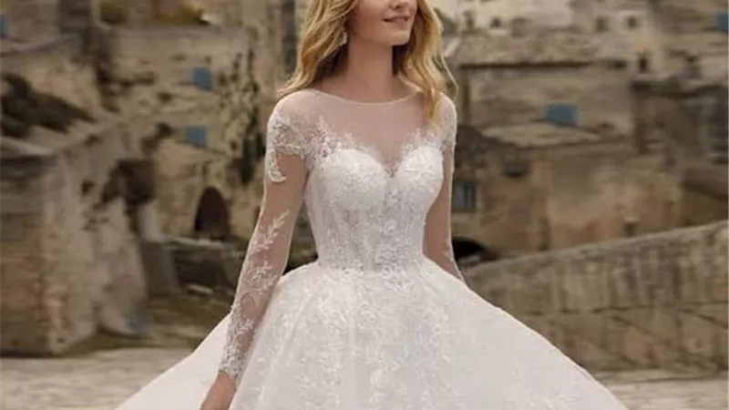 أبرز صيحات الموصة لفساتين زفاف 2024