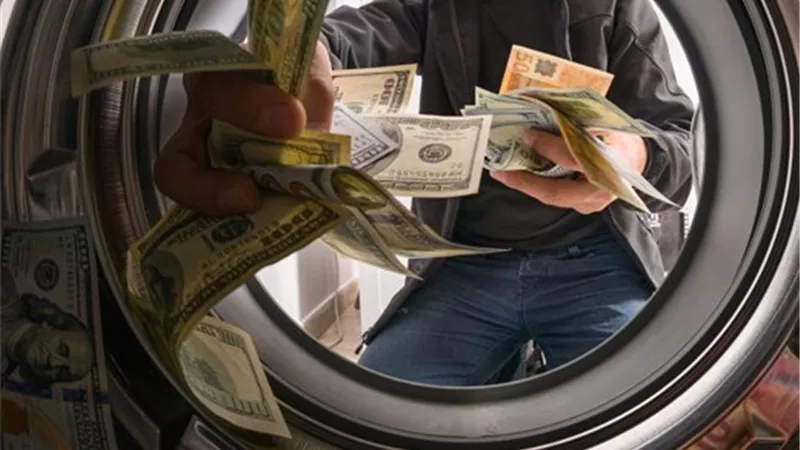 ضبط مستثمر عقاري بتهمة غسيل أموال بقيمة 150 مليون جنيه