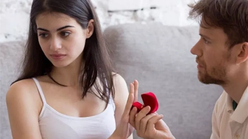 4 أسباب وراء خوف البنات من الزواج (إنفوجراف)