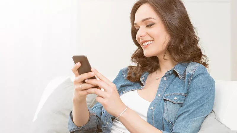 7 نصائح لتجديد المشاعر مع زوجك المسافر