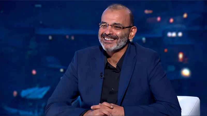 معرفش حد بالإسم ده.. أول تعليق من أيمن بهجت قمر بعد أنباء انفصاله