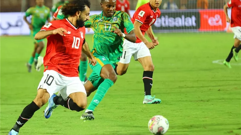محمد صلاح ينضم لمعسكر منتخب مصر وإجراء عاجل مع ياسر إبراهيم قبل التدريبات