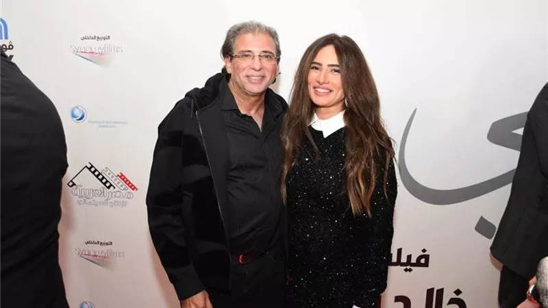 خالد يوسف يثير الجدل حول سبب اختيار زينة لبطولة «الإسكندراني» (فيديو)