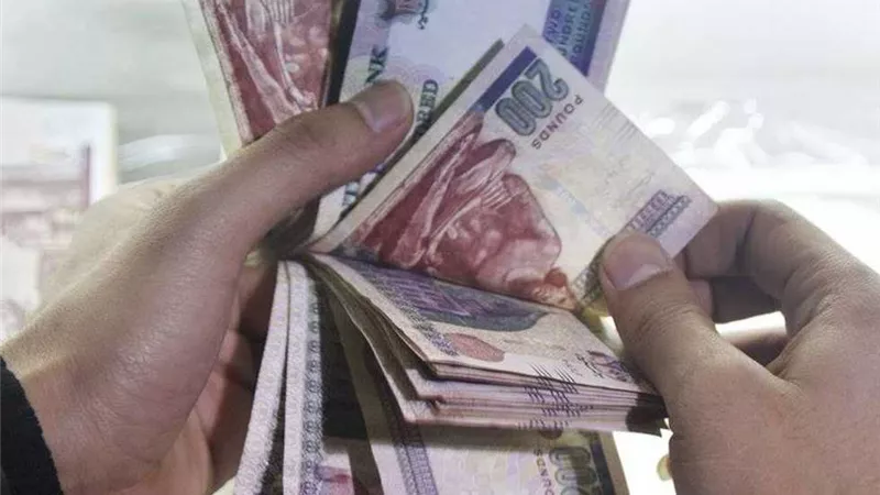 ما حكم فوائد وأرباح الأموال المودعة في البنوك؟ «الإفتاء تُجيب»