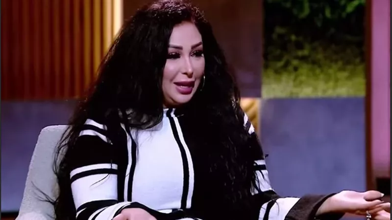 رد صادم من شاهيناز عن رأيها في المساكنة (فيديو)