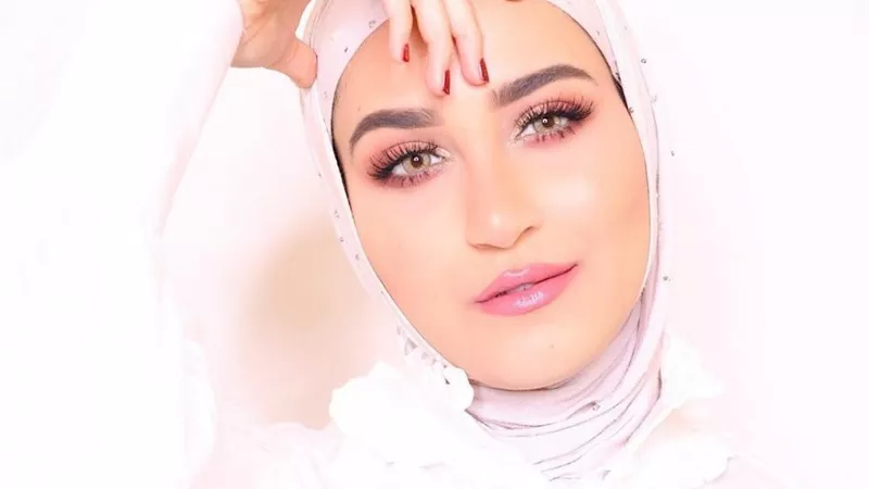 خطوات تطبيق مكياج ناعم للمحجبات يناسب كل الأوقات