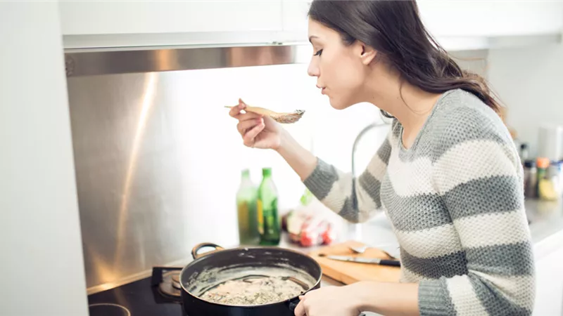 5 حيل ذكية لإصلاح أخطاء الطهي الشائعة وإنقاذ الموقف