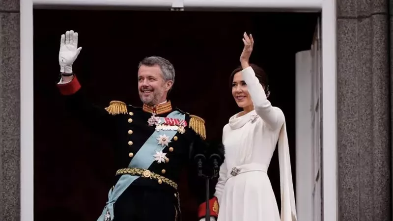 بعد تنازل مارجريت الثانية عن العرش.. الدنمارك تحتفل بتولي فريدريك العاشر (صور)