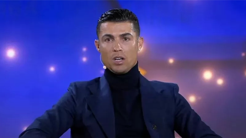 رونالدو يفجر مفاجأة مدوية في حفل جلوب سوكر دبي 2024 (صور)