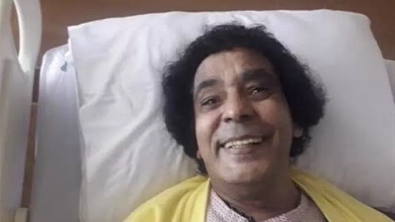 الموت يفجع الفنان محمد منير 