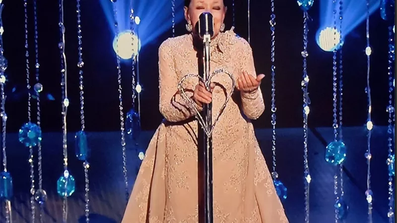 ظهور نادر لـ نجاة الصغيرة في حفل Joy Awards (صور)