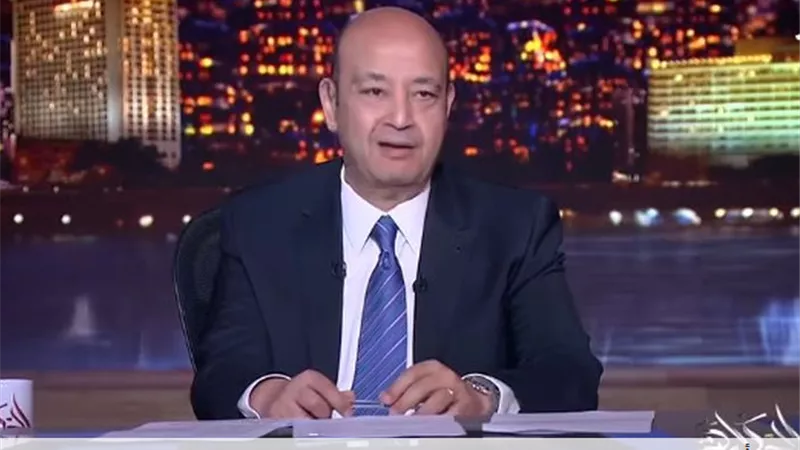 عمرو أديب يوجه رسالة إلى تامر أمين وخيري رمضان بعد انتقادهما تكريم نجاة