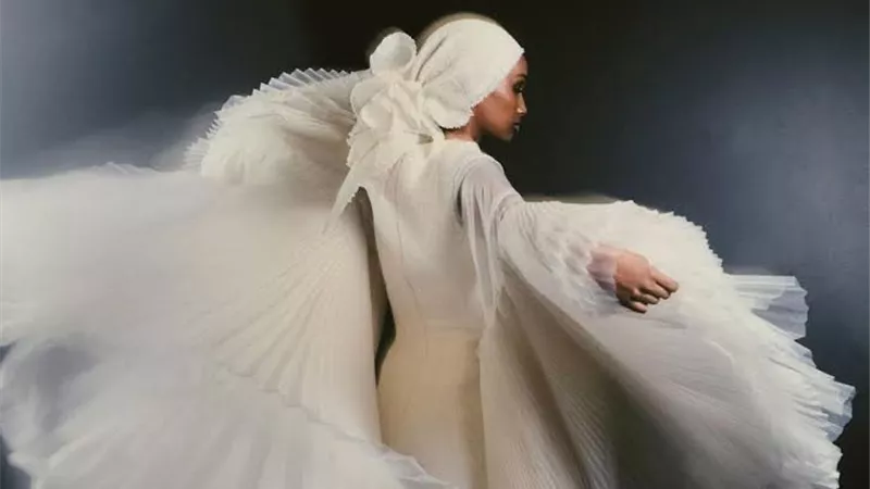 أزياء «آشي استوديو» تخطف بريق أسبوع الموضة في باريس (صور)