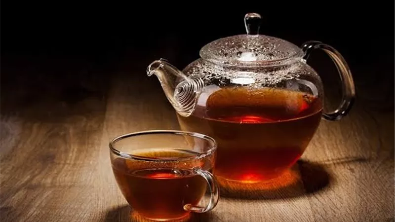 3 أضرار لشرب الشاي ستفاجئ أصحاب المزاج العالي