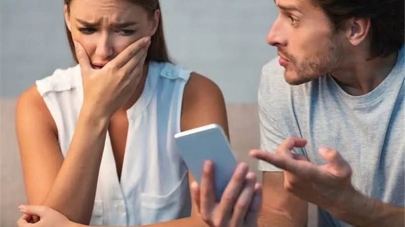 3 خطوات لاستعادة ثقة زوجك بعد اكتشافه خيانتك