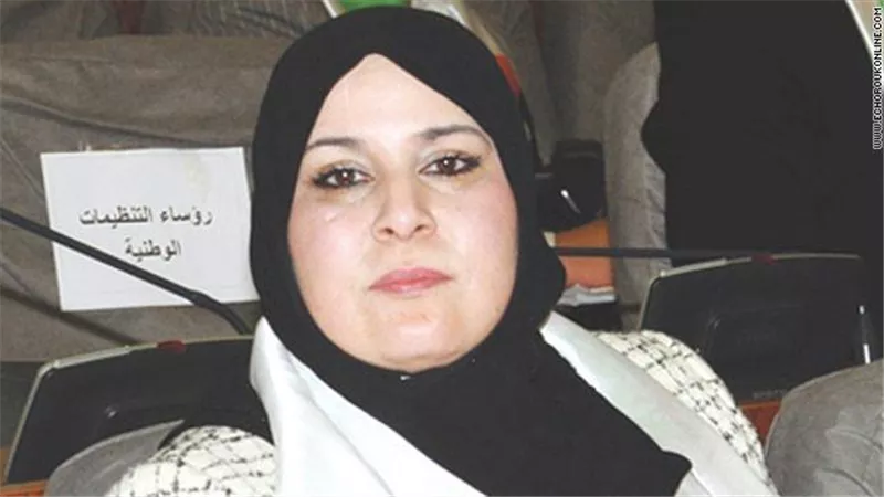 أسماء بن القاعدة | كاتبة جزائرية وناشطة حقوقية وبرلمانية