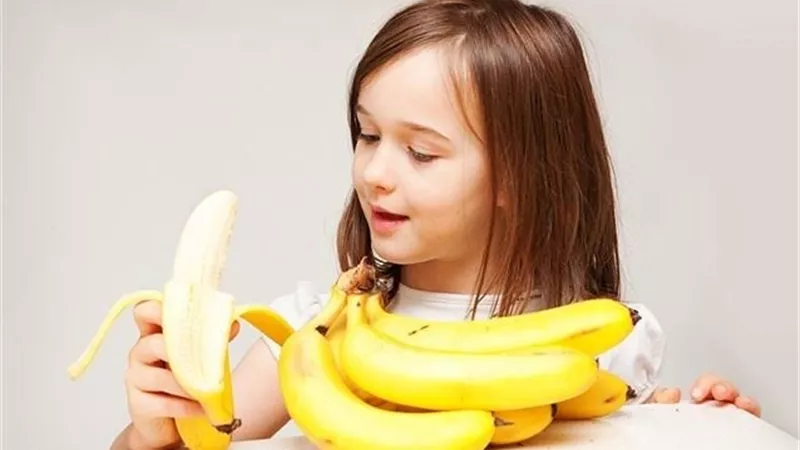 3 أضرار للموز على صحة أطفالك