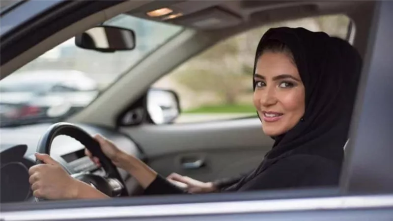 5 أشياء احذري الاحتفاظ بها في سيارتك الخاصة 
