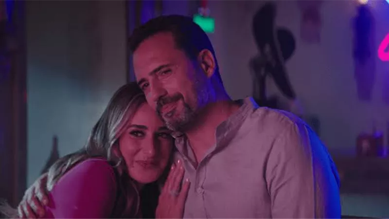 4 أفلام غير «أنف وثلاث عيون» تناولت إشكالية فارق السن في العلاقات العاطفية 