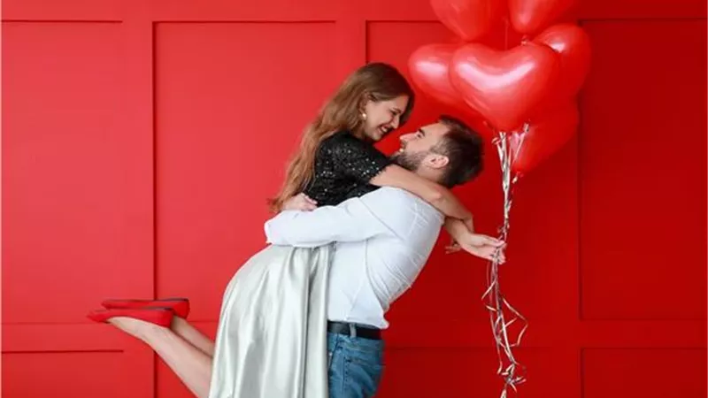 4 أفكار مجنونة للمتزوجين للاحتفال في عيد الحب