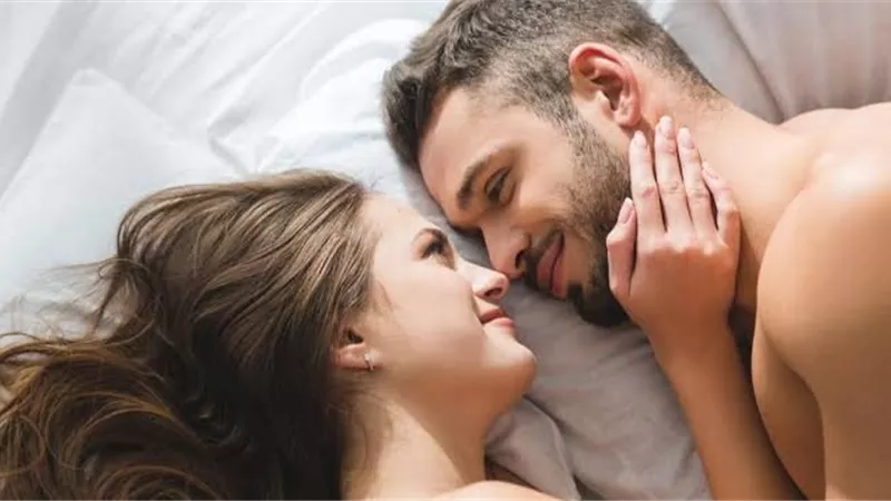 3 طرق لجعل زوجك يحب العلاقة الحميمة معك