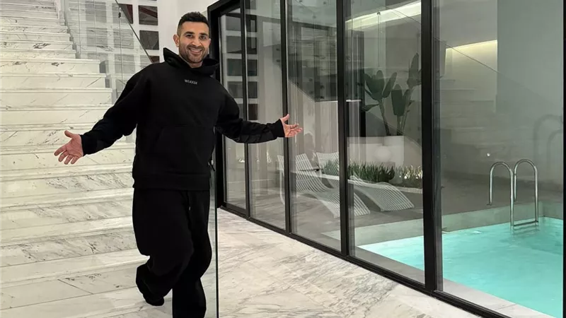 السعودية تهدي الفنان أحمد سعد منزلا فخما في الرياض (صور)