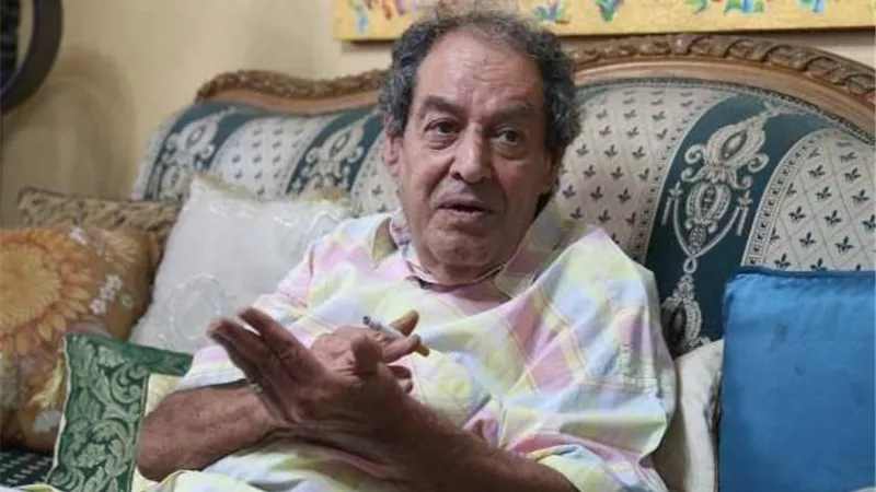 5 معلومات عن مجدى نجيب «من دواوين الشعر إلى معارض الفن» 