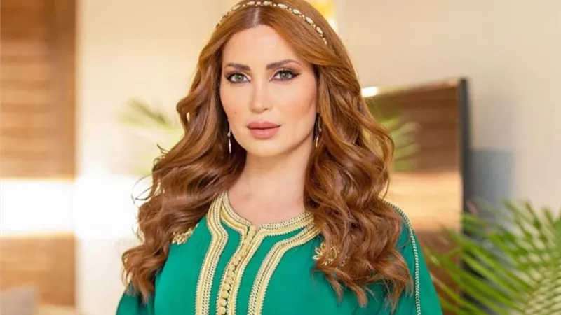 نسرين طافش تثير حيرة جمهورها بعد ظهورها بالحجاب (صور)