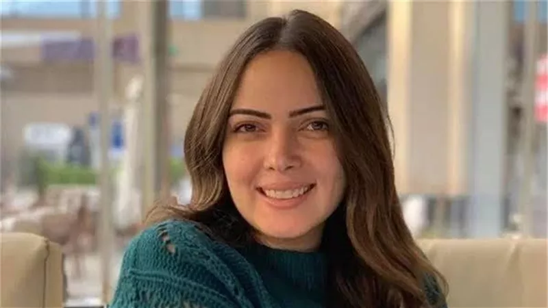 الفنانة وئام مجدي تبكي بحرقة على الهواء لسبب مؤثر (فيديو)