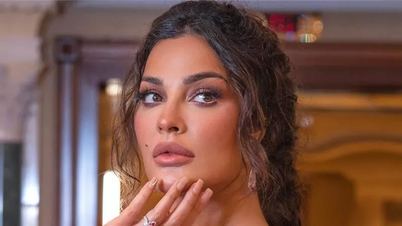 نادين نجيم تحتفل بعيد ميلادها برفقة خطيبها وتوجه رسالة (فيديو)