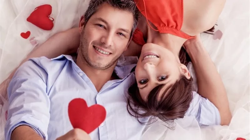 5 أفكار غير تقليدية للاحتفال مع زوجك بعيد الحب
