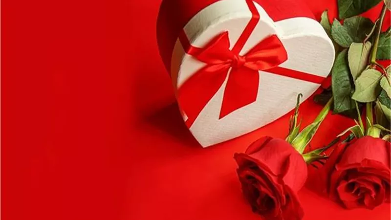 5 هدايا تعشقها البنات في عيد الحب 2024