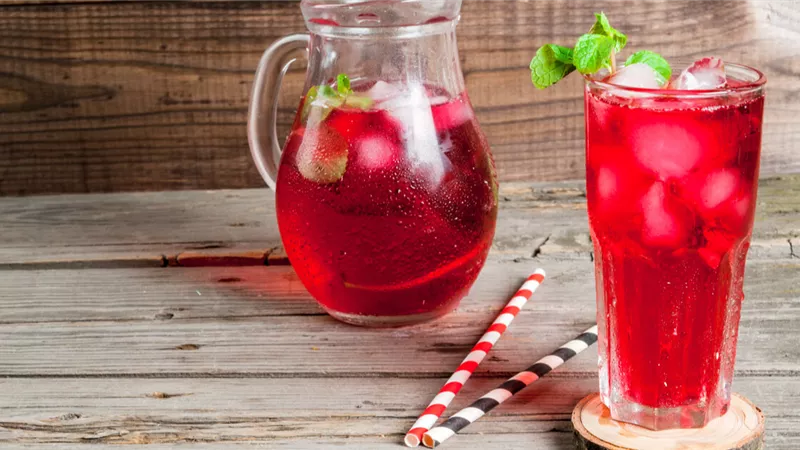 رأيت أني أشرب الكركديه في المنام «فما تفسير الحلم؟»