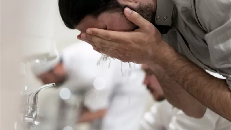  هل الاستحمام يغني عن الوضوء للصلاة؟ «الإفتاء تُجيب»