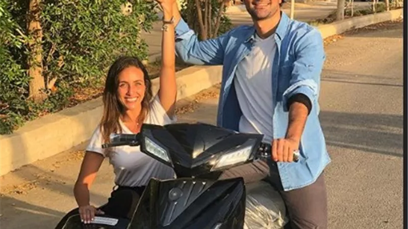أحمد حاتم يعلن انفصاله عن زوجته: مش عايز أعيش لوحدي