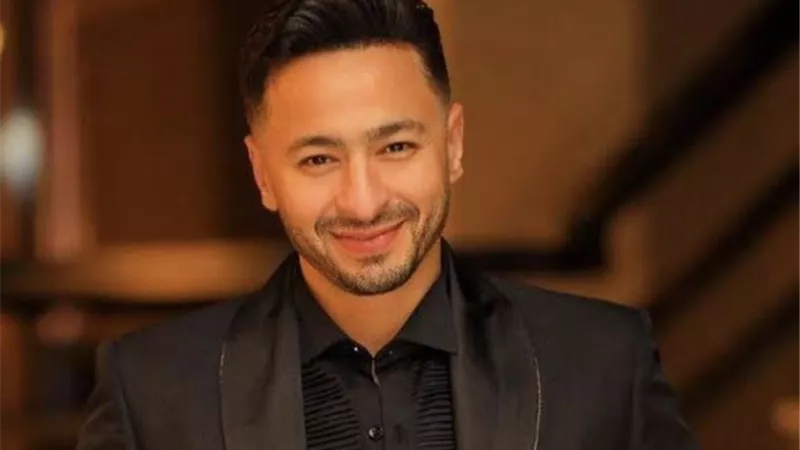 جمال زوجة حمادة هلال يشعل مواقع التواصل الاجتماعي (صور)   