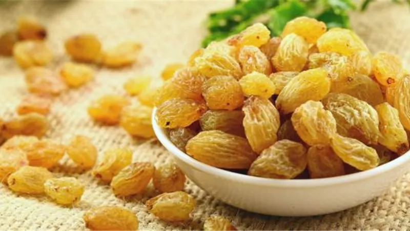 «الزبيب» كنز من الفوائد على مائدة رمضان 2024