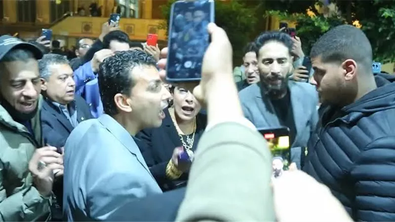 خناقات بالجملة في عزاء حلمي بكر بطولة هند عاكف وليلى الشبح 