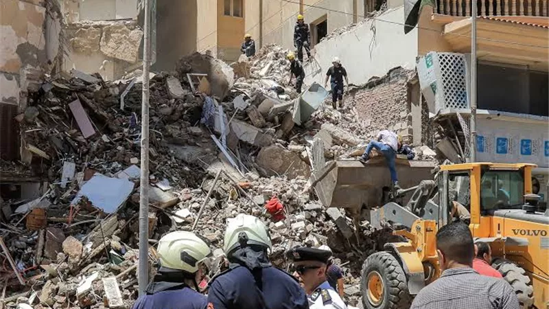   انهيار عقار في الإسكندرية مصرع 4 أشخاص وإصابة 2