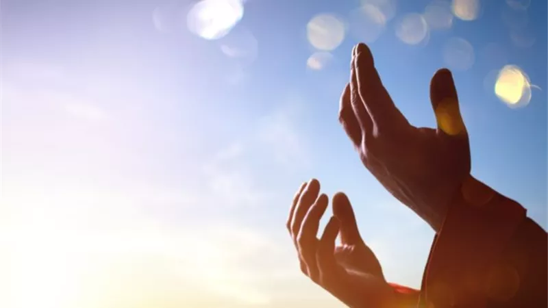 دعاء اليوم الأول من رمضان|  اللّهُمَّ افْتَحْ لي فيهِ أبوابَ الجِنان وَأغلِقْ عَنَّي فيهِ أبوابَ النِّيرانِ