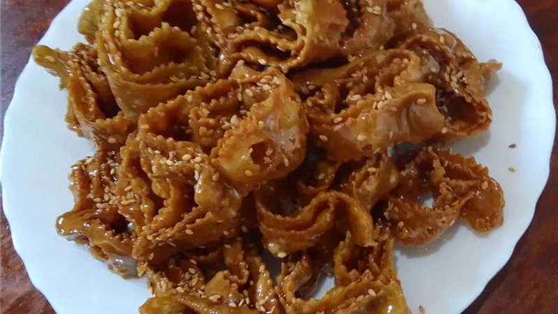 حلو رمضان 2024.. طريقة عمل الشباكية من المطبخ المغربي 